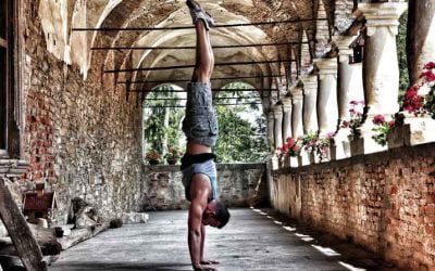 Adho Mukha Vrikshasana : Langkah dan Manfaat Kesehatan