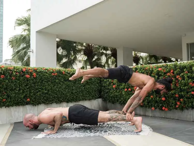 14 فوائد صحية غير متوقعة لليوغا 1 1