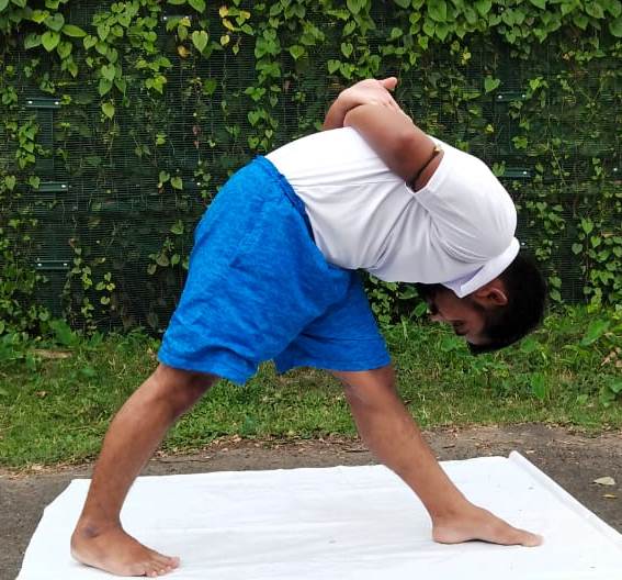 Parsvottasana
