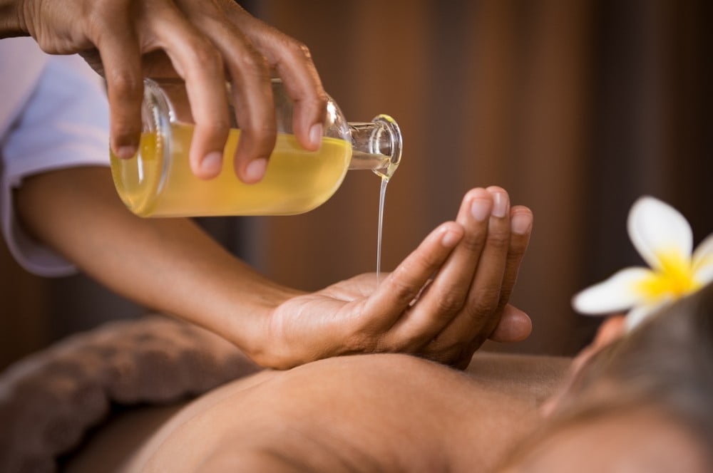 What Is Aromatherapy Massage? Does It Really Work