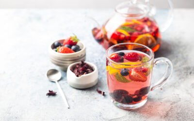 7 benefícios surpreendentes do chá de frutas que você deve conhecer
