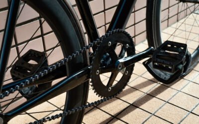 Kandang kaki untuk pedal sepeda : manfaat, efek samping dan cara penggunaan