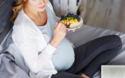 Does Pregnant Women Should Eat Fish Regularly for the Development of the Baby?