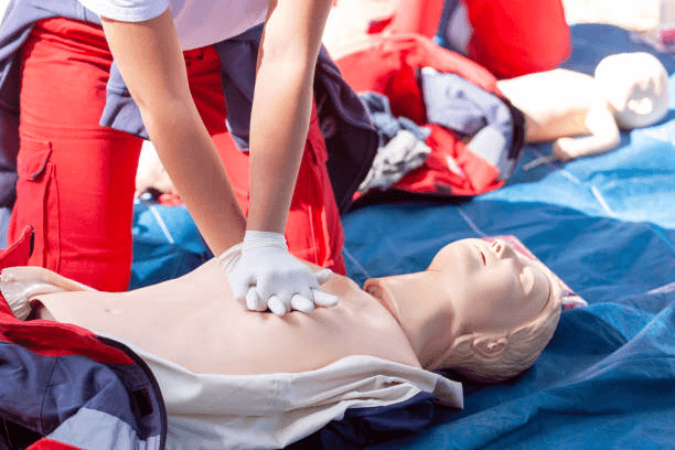 Keamanan Holistik: Mengintegrasikan Pertolongan Pertama dan Sertifikasi CPR ke dalam kehidupan sehari-hari