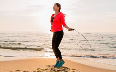 Benefícios magníficos e efeitos colaterais de pular corda